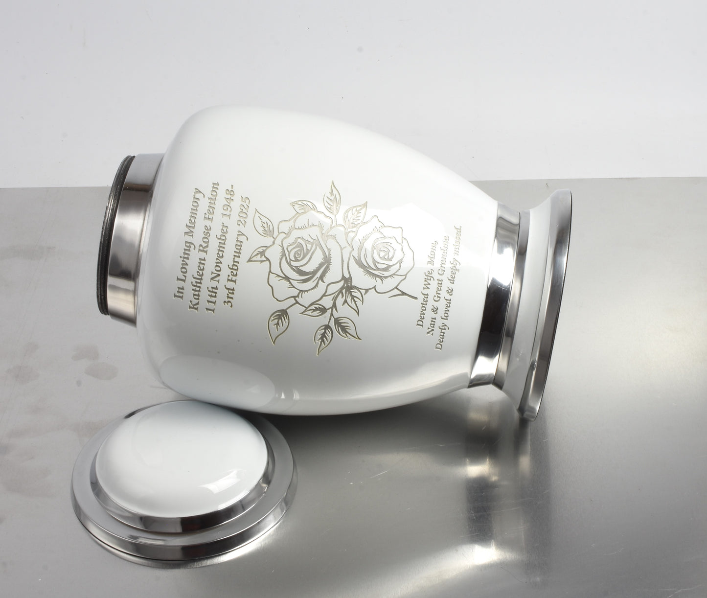 Two Roses Adult Ashes White Urn