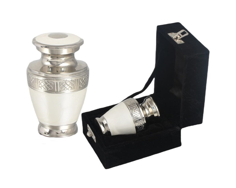 Pearl White And Silver Milano Keepsake