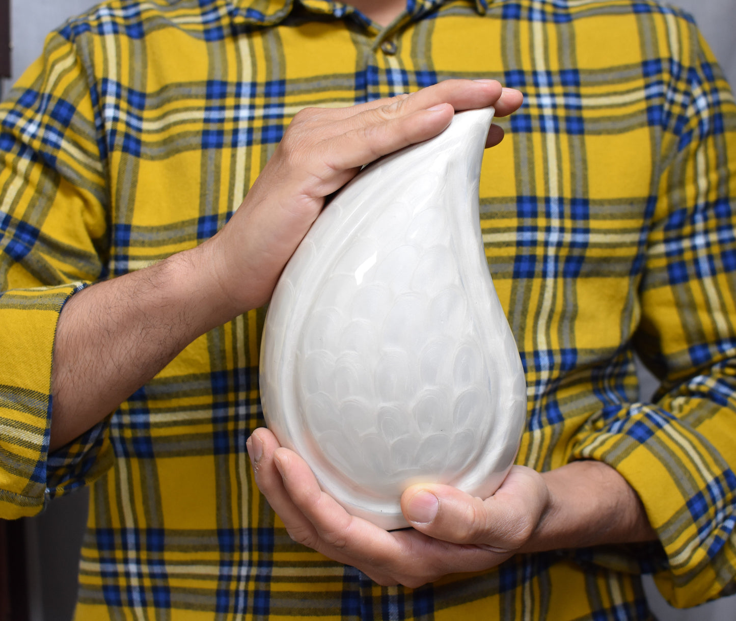 Small Pearl White Teardrop Urn